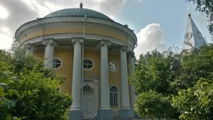 Храм — «Кулич», колокольня — «Пасха», церковь — Троицкая