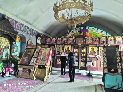 35 икон Пресвятой Богородицы на высоте 900 метров над уровнем моря