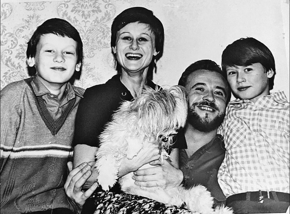 Справиться с бедой Дарье Донцовой помогла вера